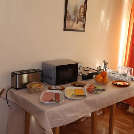 Готель семеен Palitra Варна