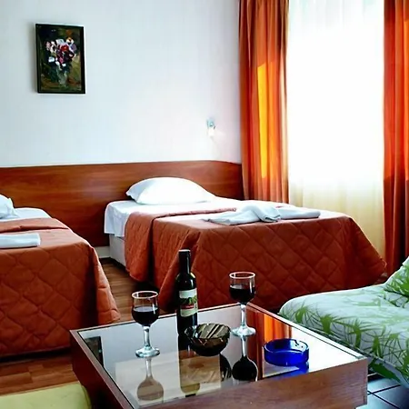 Готель семеен Palitra Варна