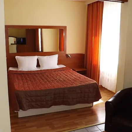 Готель семеен Palitra 3*